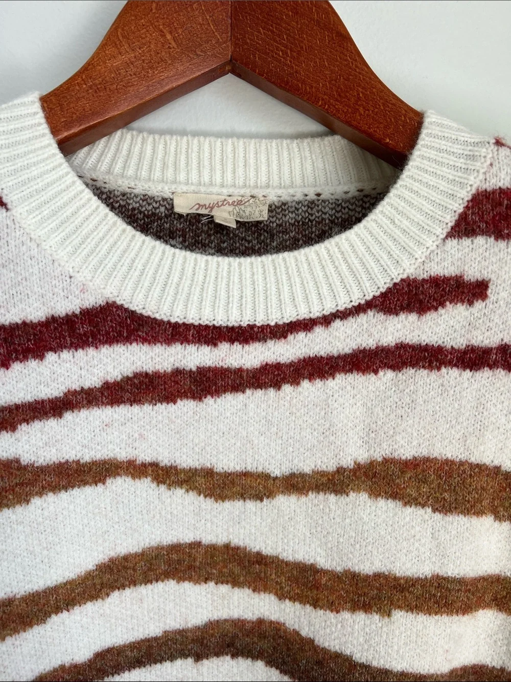Mystree | Cream Zebra-Stripe Crewneck Cozy Sweater Rust & Brown #120740 Sz S
